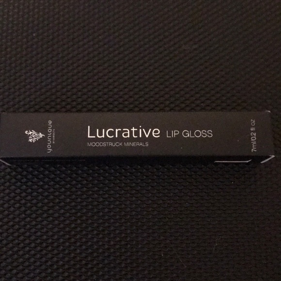 Younique Other - Younique lucrative lipgloss- lovesick